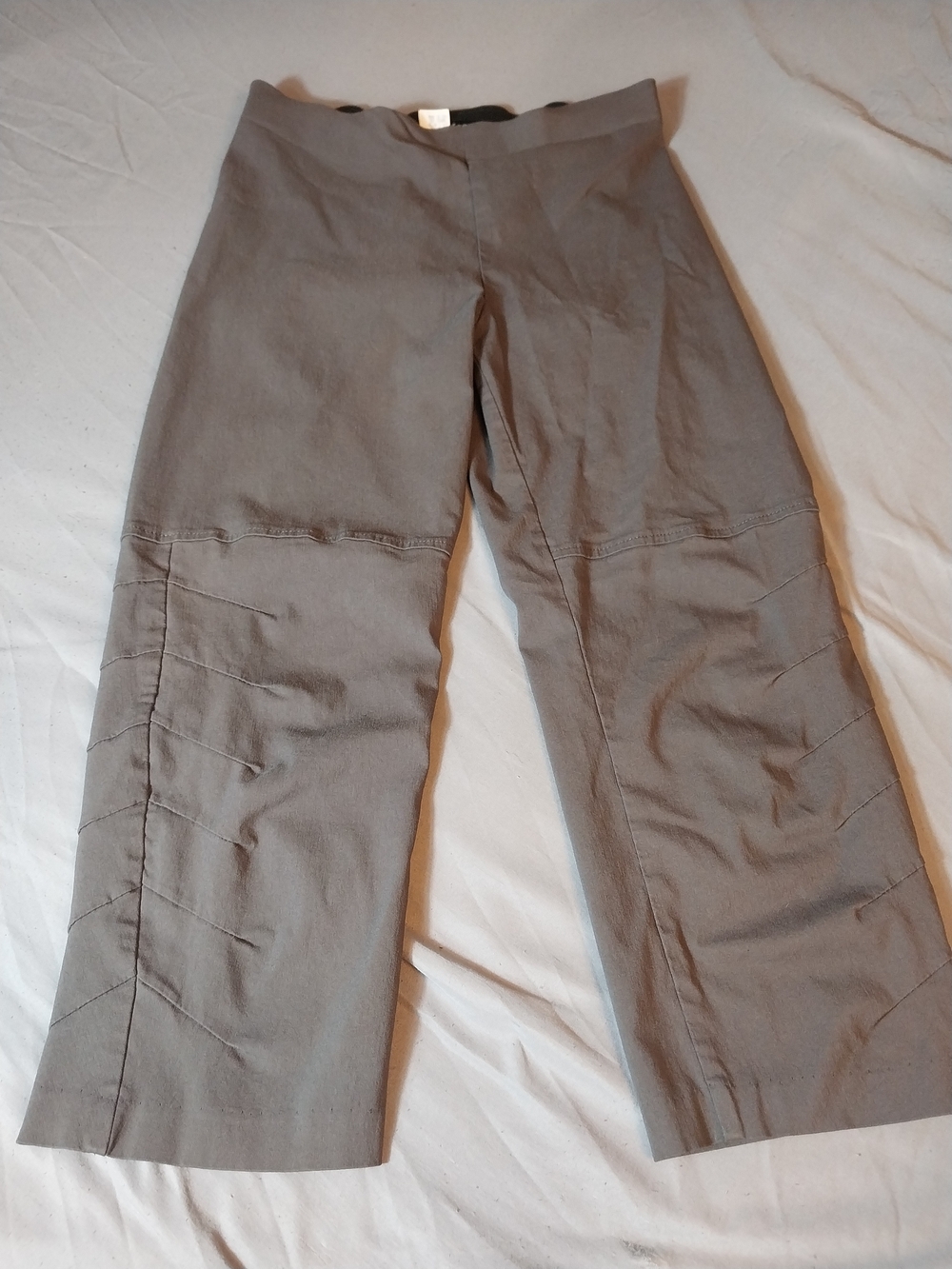 Equestrian Designs Cropped Pintuck Cargo Pants (#325). P#389